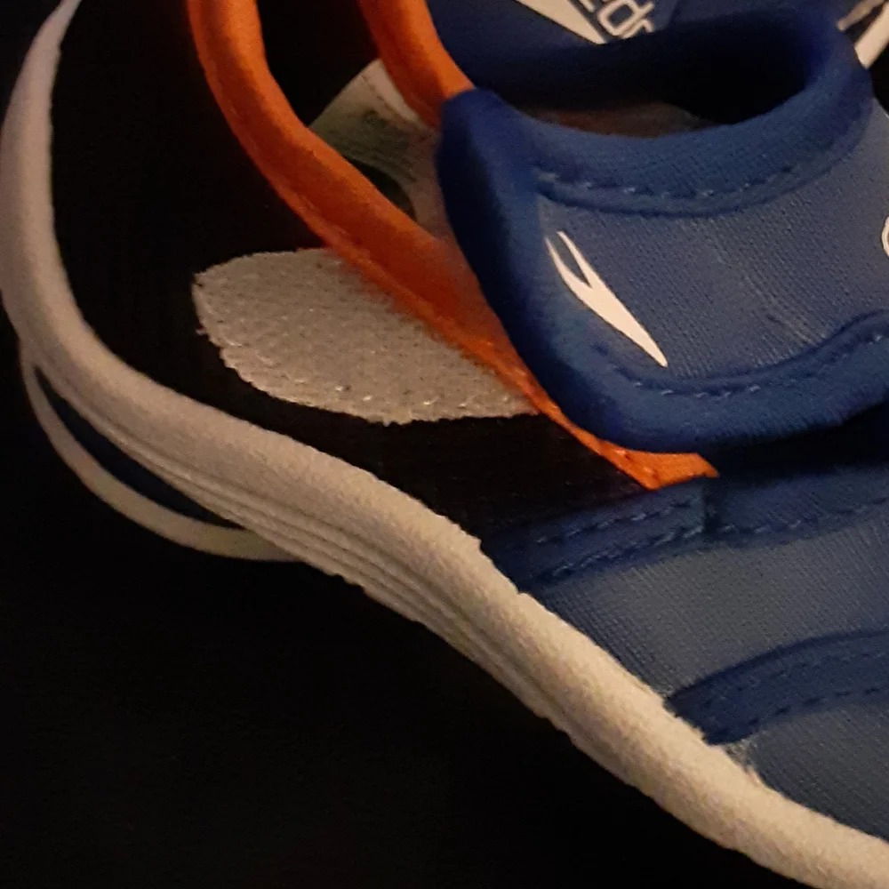 Speedo blue orange mesh water shoe kids quick dry great grip durable S 5-6 NEW…